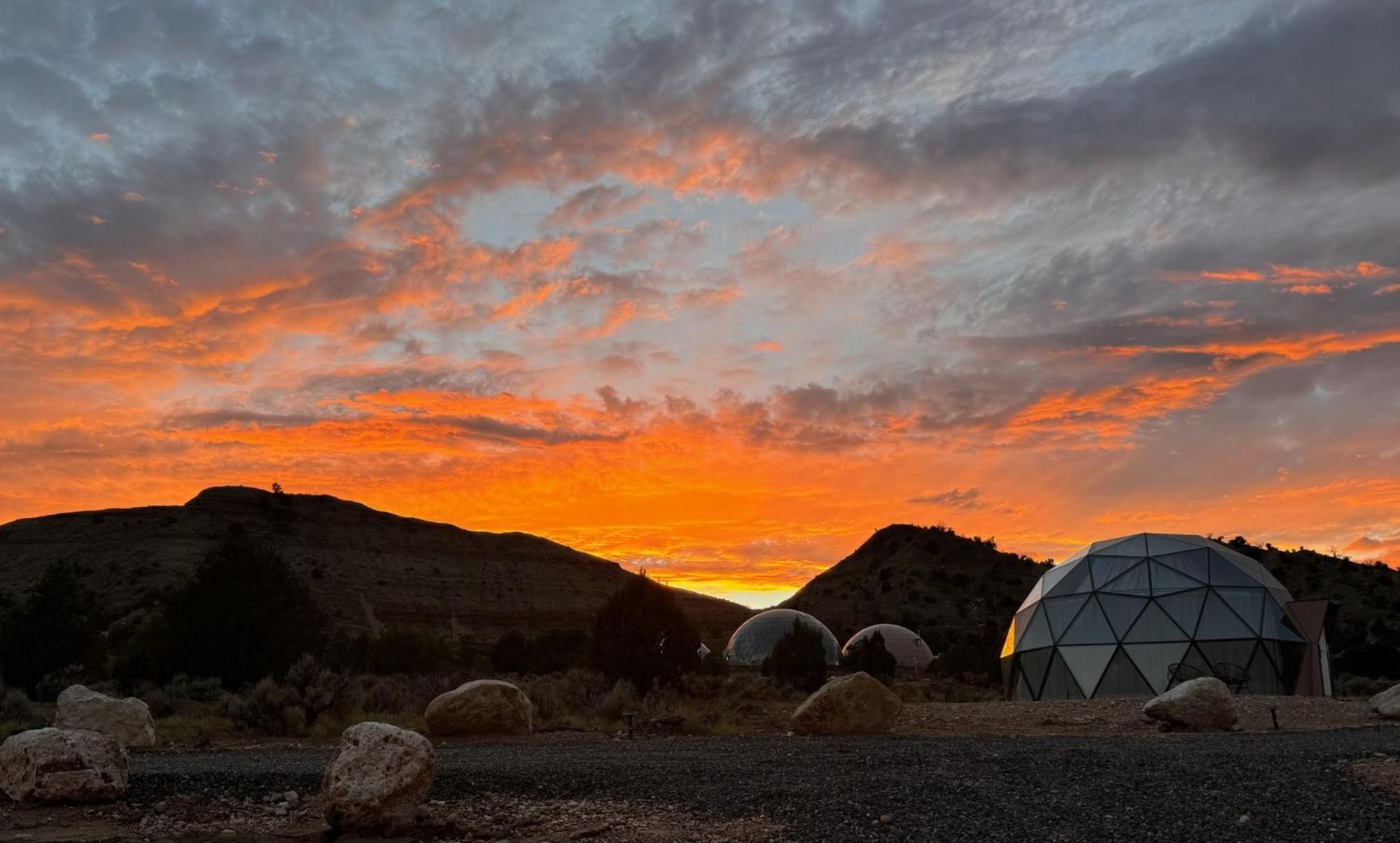 Clear Sky Resorts - Bryce Canyon - Unique Stargazing Domes Cannonville Exteriör bild